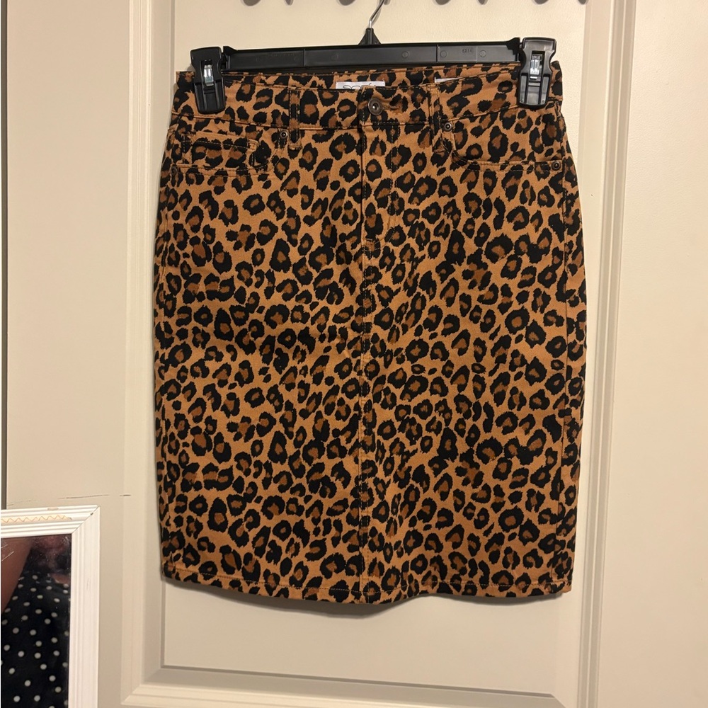 Sofia by Sofia Vergara Animal Print Skirt